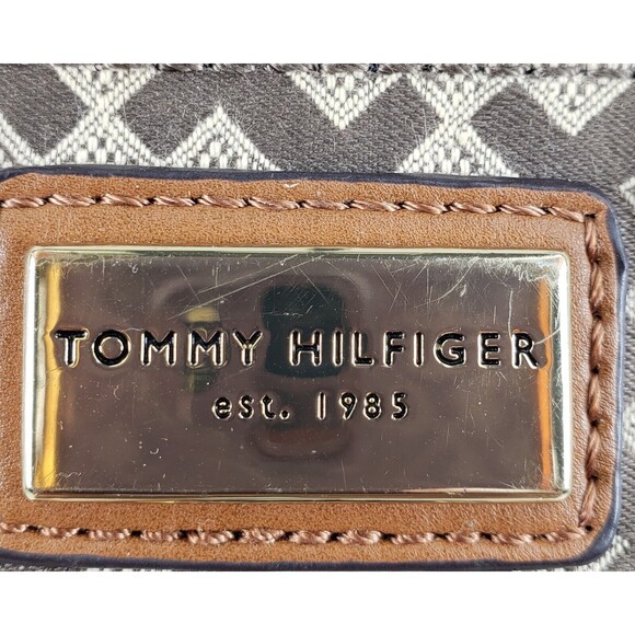 Vintage Tommy Hilfiger Croosbody TH Logo Brown Bag - Picture 5 of 16